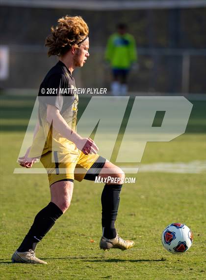 Thumbnail 1 in Greene Central vs. Shelby (NCHSAA 2A Final) photogallery.