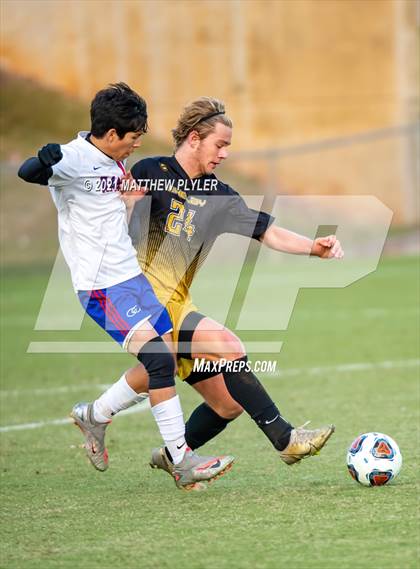 Thumbnail 2 in Greene Central vs. Shelby (NCHSAA 2A Final) photogallery.