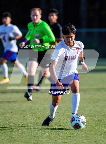 Thumbnail 2 in Greene Central vs. Shelby (NCHSAA 2A Final) photogallery.