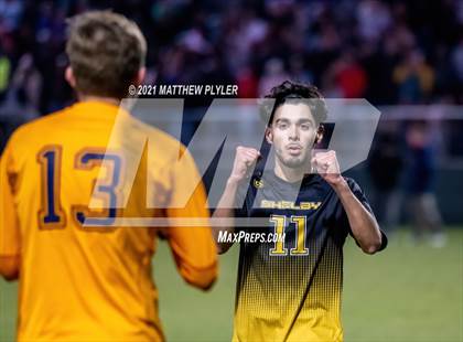 Thumbnail 2 in Greene Central vs. Shelby (NCHSAA 2A Final) photogallery.