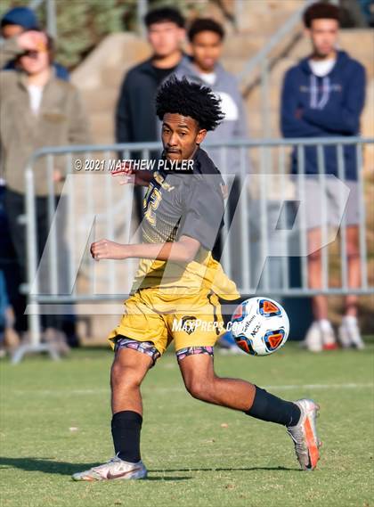 Thumbnail 2 in Greene Central vs. Shelby (NCHSAA 2A Final) photogallery.