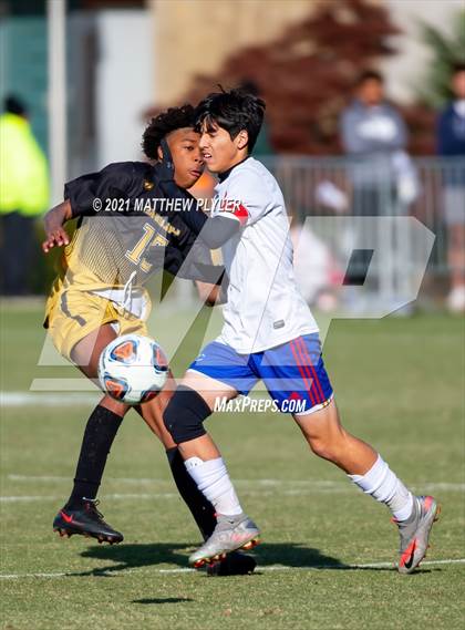 Thumbnail 2 in Greene Central vs. Shelby (NCHSAA 2A Final) photogallery.