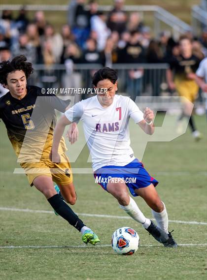 Thumbnail 3 in Greene Central vs. Shelby (NCHSAA 2A Final) photogallery.