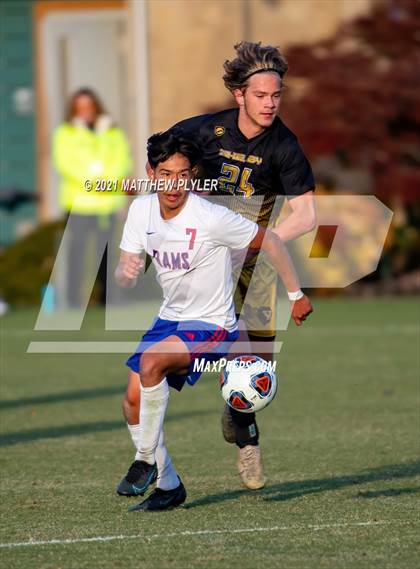 Thumbnail 3 in Greene Central vs. Shelby (NCHSAA 2A Final) photogallery.