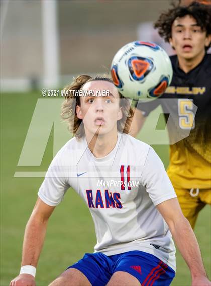 Thumbnail 2 in Greene Central vs. Shelby (NCHSAA 2A Final) photogallery.