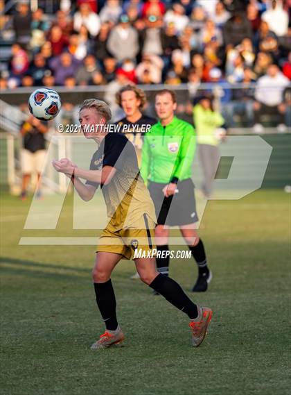 Thumbnail 2 in Greene Central vs. Shelby (NCHSAA 2A Final) photogallery.