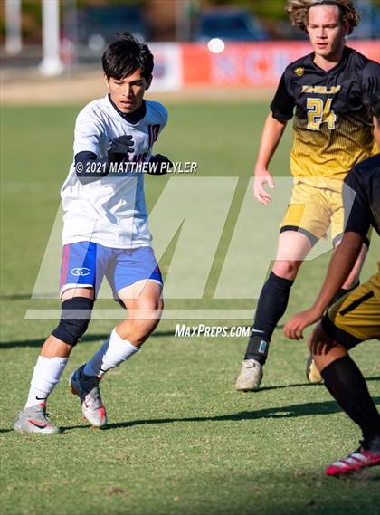 Thumbnail 3 in Greene Central vs. Shelby (NCHSAA 2A Final) photogallery.