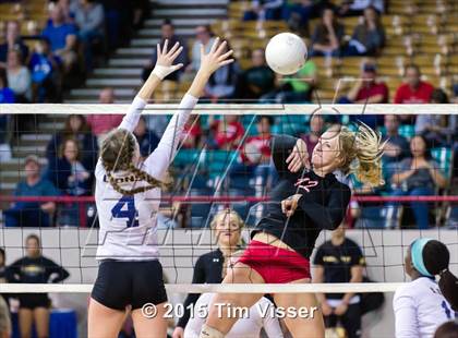 Thumbnail 2 in Eaton vs. Colorado Springs Christian (CHSAA 3A Playoff) photogallery.