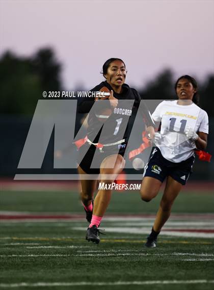 Thumbnail 2 in Inderkum @ Woodcreek photogallery.