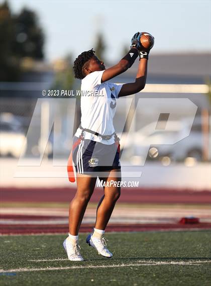 Thumbnail 1 in Inderkum @ Woodcreek photogallery.