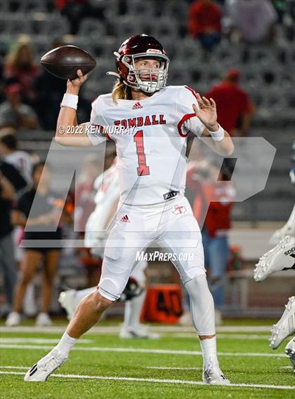 Thumbnail 2 in Tomball vs Klein Collins photogallery.