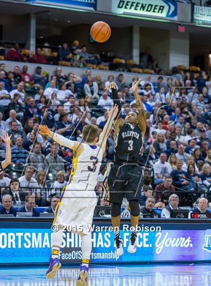 Thumbnail 2 in Griffith vs. Guerin Catholic (IHSAA 3A Final) photogallery.