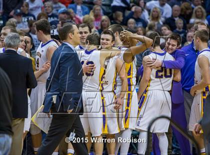 Thumbnail 2 in Griffith vs. Guerin Catholic (IHSAA 3A Final) photogallery.