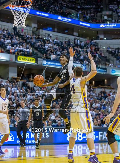 Thumbnail 2 in Griffith vs. Guerin Catholic (IHSAA 3A Final) photogallery.