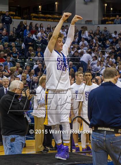 Thumbnail 2 in Griffith vs. Guerin Catholic (IHSAA 3A Final) photogallery.