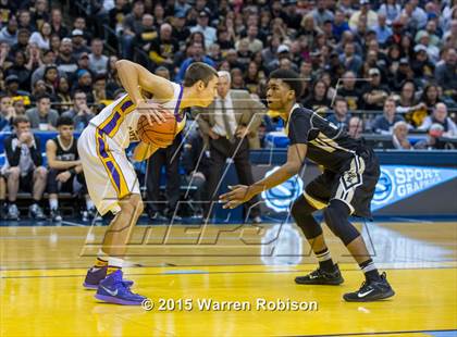 Thumbnail 3 in Griffith vs. Guerin Catholic (IHSAA 3A Final) photogallery.