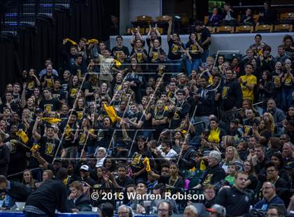 Thumbnail 2 in Griffith vs. Guerin Catholic (IHSAA 3A Final) photogallery.