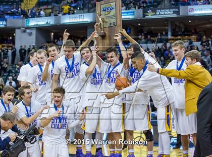 Thumbnail 3 in Griffith vs. Guerin Catholic (IHSAA 3A Final) photogallery.
