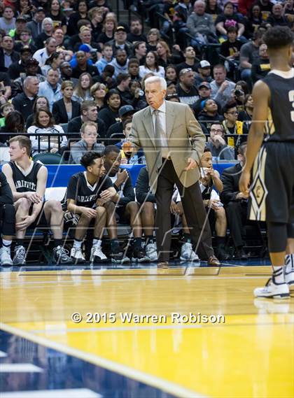 Thumbnail 2 in Griffith vs. Guerin Catholic (IHSAA 3A Final) photogallery.