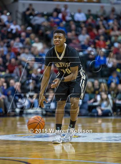 Thumbnail 3 in Griffith vs. Guerin Catholic (IHSAA 3A Final) photogallery.