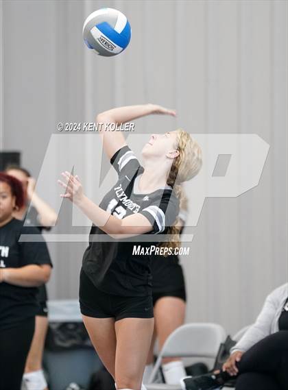 Thumbnail 1 in Utica Eisenhower vs Plymouth (Motor City Power Series) photogallery.