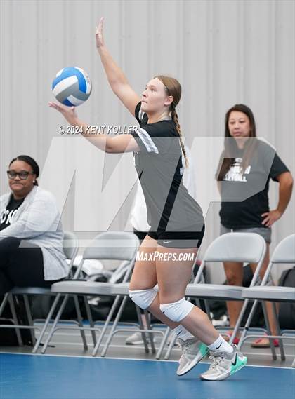 Thumbnail 3 in Utica Eisenhower vs Plymouth (Motor City Power Series) photogallery.