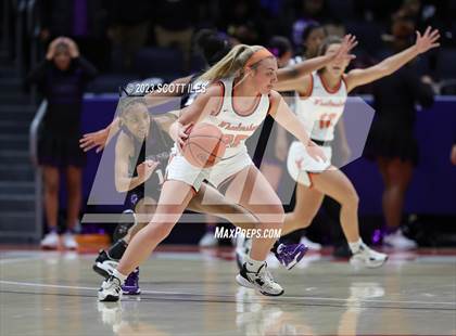 Thumbnail 2 in Africentric Early College vs Wheelersburg (OHSAA D3 State Semifinal) photogallery.