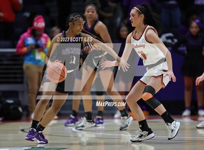 Thumbnail 1 in Africentric Early College vs Wheelersburg (OHSAA D3 State Semifinal) photogallery.