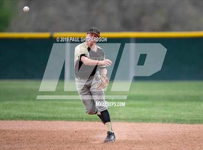 Thumbnail 3 in Rock Canyon vs. Heritage (CHSAA 5A Regional Playoff) photogallery.
