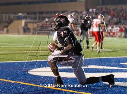 Thumbnail 3 in Aliquippa vs. Central (PIAA Class AA Semifinal) photogallery.