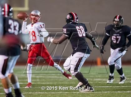 Thumbnail 3 in Aliquippa vs. Central (PIAA Class AA Semifinal) photogallery.