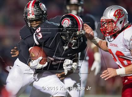 Thumbnail 1 in Aliquippa vs. Central (PIAA Class AA Semifinal) photogallery.