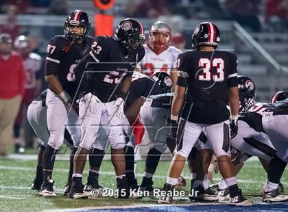 Thumbnail 2 in Aliquippa vs. Central (PIAA Class AA Semifinal) photogallery.