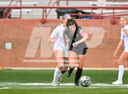 Thumbnail 3 in Fruita Monument @ ThunderRidge (CHSAA 5A First Round) photogallery.