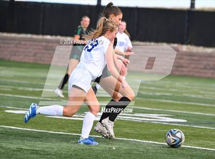 Thumbnail 3 in Fruita Monument @ ThunderRidge (CHSAA 5A First Round) photogallery.
