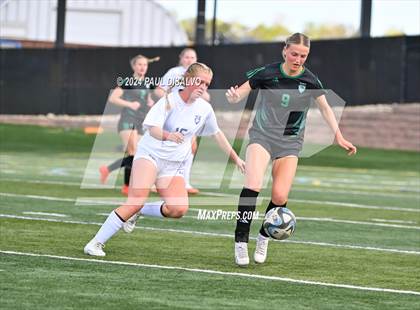 Thumbnail 3 in Fruita Monument @ ThunderRidge (CHSAA 5A First Round) photogallery.
