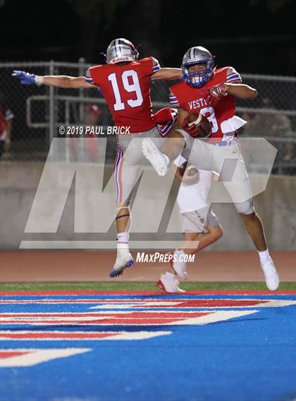 Thumbnail 3 in Westlake vs Belton photogallery.