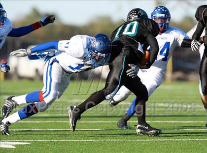Thumbnail 1 in Pasadena Memorial vs. West Brook (Texas 5A D2 Bi-District Playoff) photogallery.