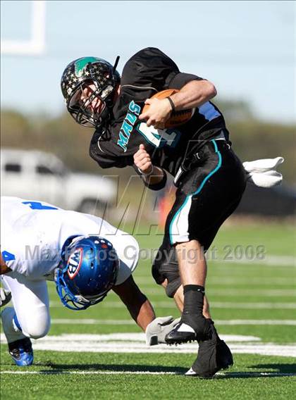 Thumbnail 2 in Pasadena Memorial vs. West Brook (Texas 5A D2 Bi-District Playoff) photogallery.