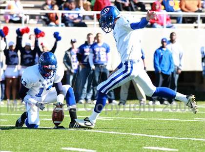 Thumbnail 1 in Pasadena Memorial vs. West Brook (Texas 5A D2 Bi-District Playoff) photogallery.
