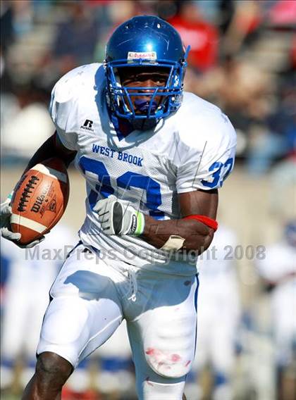Thumbnail 3 in Pasadena Memorial vs. West Brook (Texas 5A D2 Bi-District Playoff) photogallery.