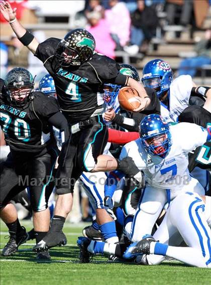 Thumbnail 2 in Pasadena Memorial vs. West Brook (Texas 5A D2 Bi-District Playoff) photogallery.