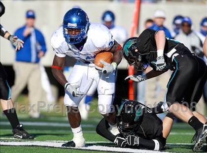 Thumbnail 3 in Pasadena Memorial vs. West Brook (Texas 5A D2 Bi-District Playoff) photogallery.