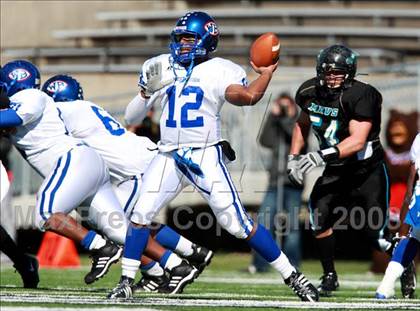 Thumbnail 1 in Pasadena Memorial vs. West Brook (Texas 5A D2 Bi-District Playoff) photogallery.