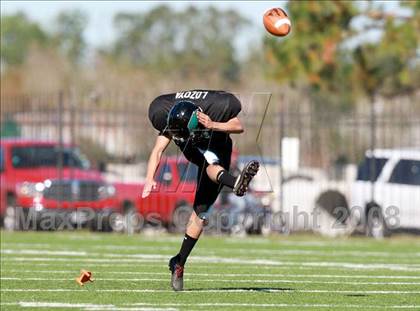 Thumbnail 3 in Pasadena Memorial vs. West Brook (Texas 5A D2 Bi-District Playoff) photogallery.