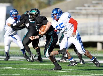 Thumbnail 2 in Pasadena Memorial vs. West Brook (Texas 5A D2 Bi-District Playoff) photogallery.