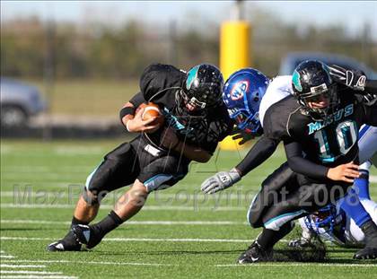 Thumbnail 1 in Pasadena Memorial vs. West Brook (Texas 5A D2 Bi-District Playoff) photogallery.