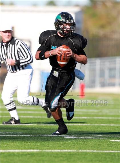 Thumbnail 3 in Pasadena Memorial vs. West Brook (Texas 5A D2 Bi-District Playoff) photogallery.