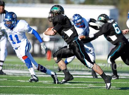 Thumbnail 1 in Pasadena Memorial vs. West Brook (Texas 5A D2 Bi-District Playoff) photogallery.