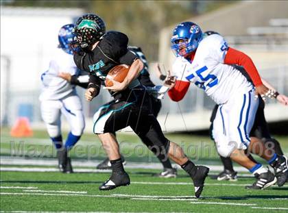 Thumbnail 3 in Pasadena Memorial vs. West Brook (Texas 5A D2 Bi-District Playoff) photogallery.